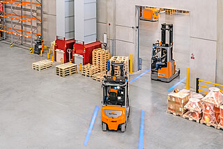 Taking one's own processes into account when choosing vehicles can significantly improve material flow.