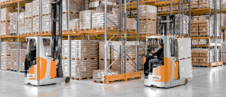 Difference between counterbalance forklifts and reach trucks