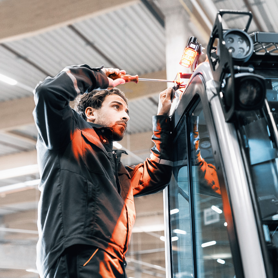 Forklift Truck Servicing – Getting your Forklift Fleet Ready for Winter